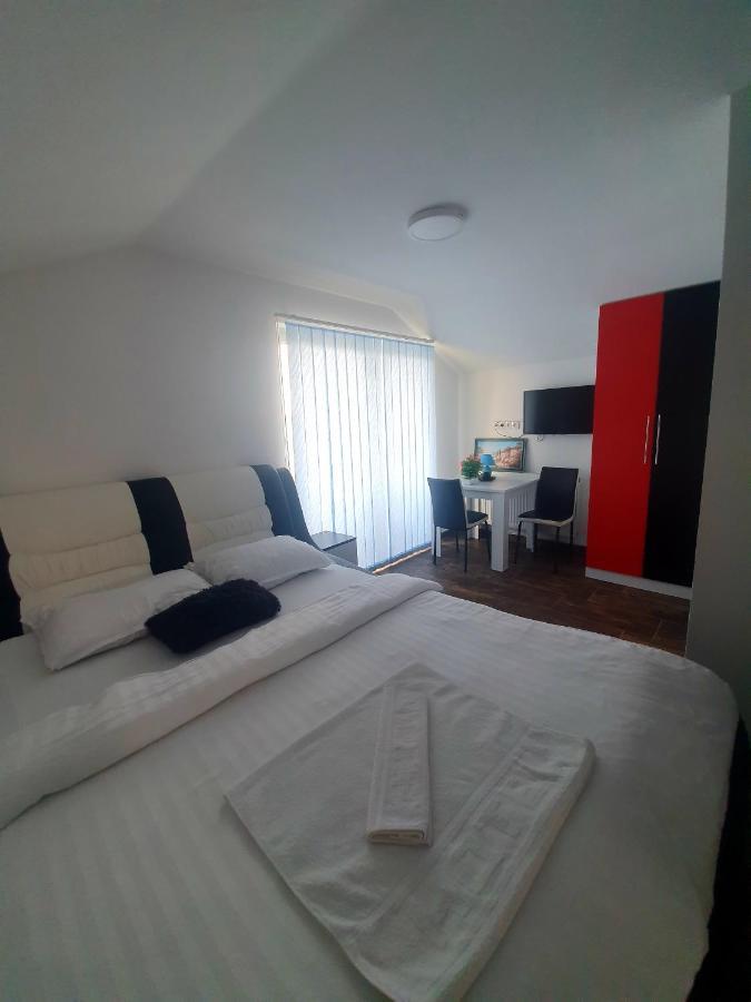 Motel Aladin 카진 외부 사진